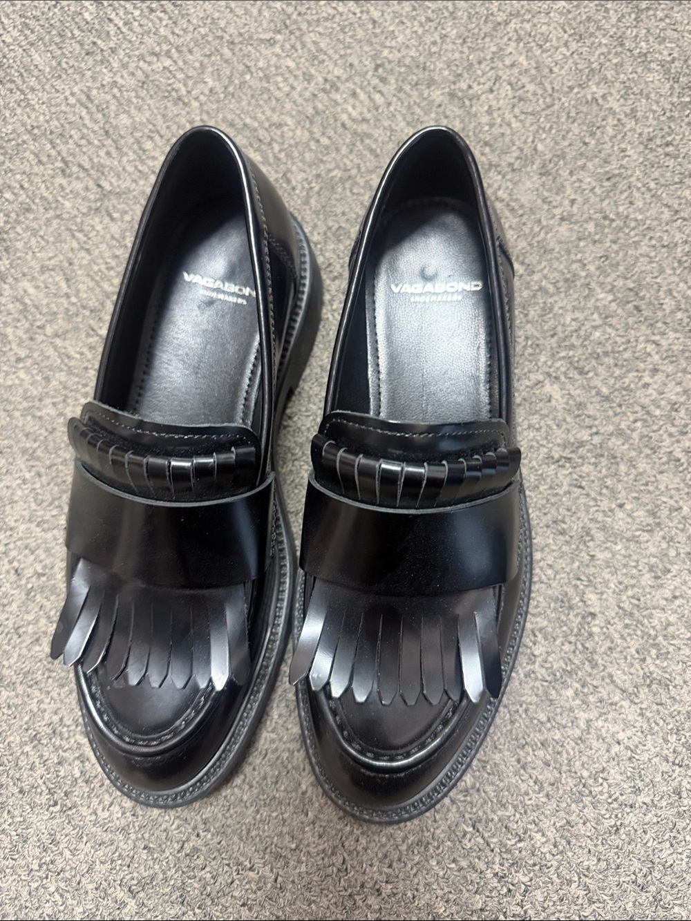 Vagabond Black Leather Kiltie Loafers for Women